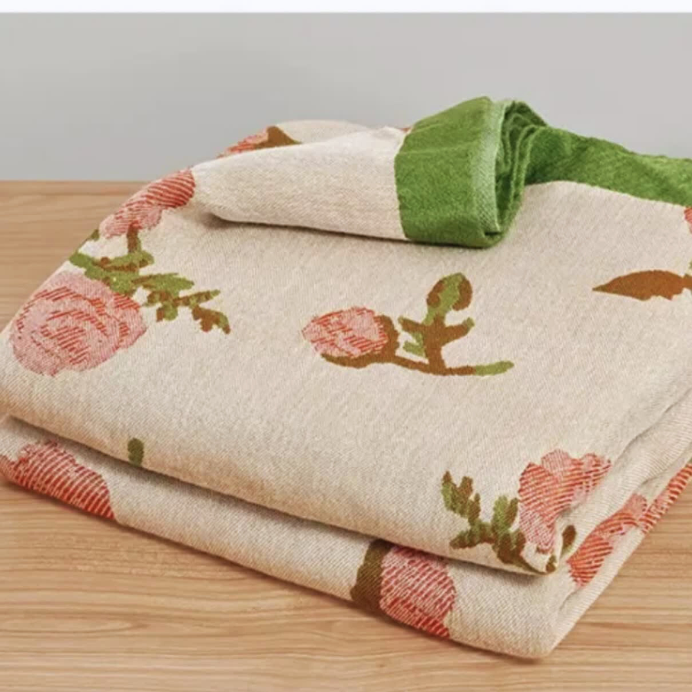 Bamboo Fibre Rose Pattern Cooling Blanket