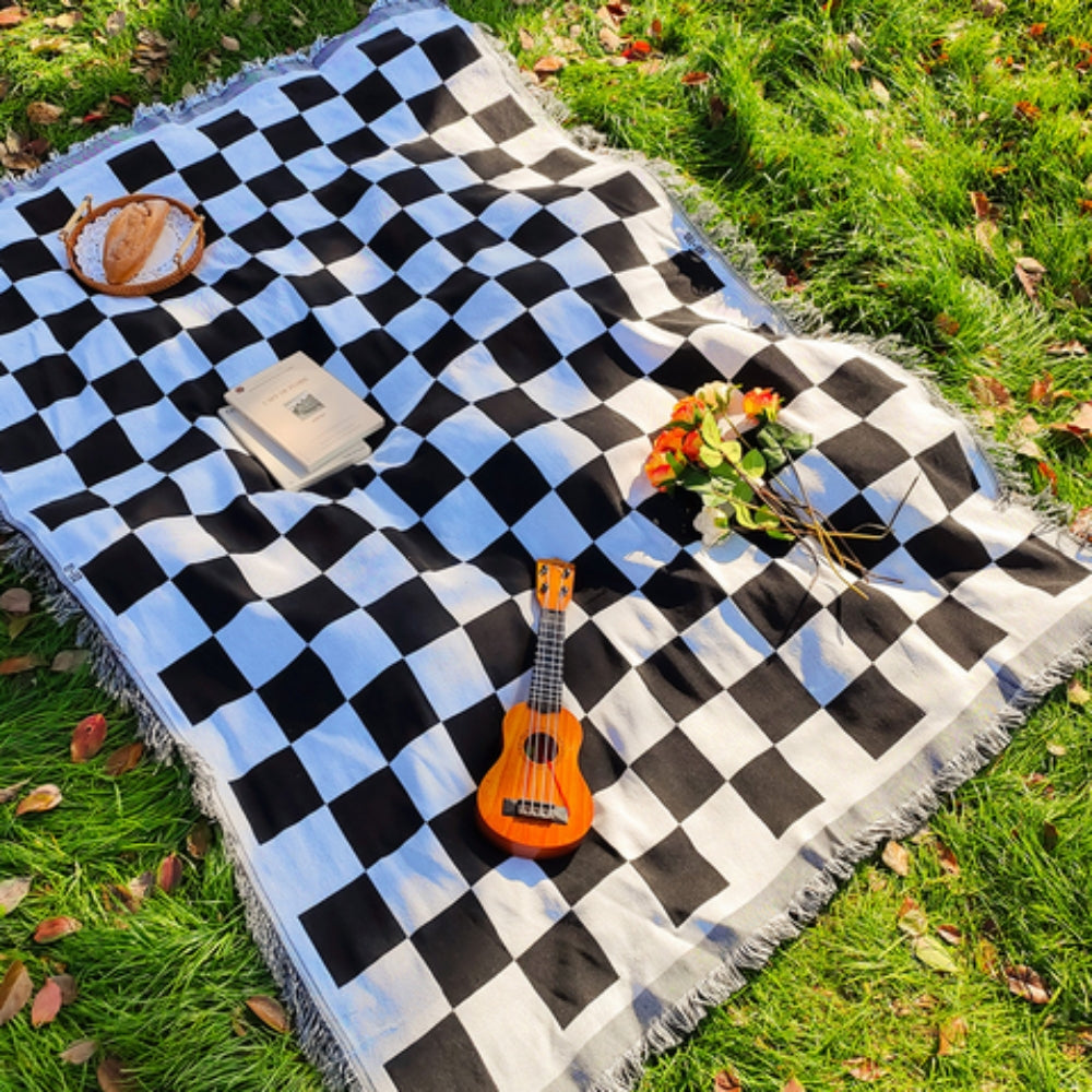 All-Season Checkered Picnic Blanket with Fringe