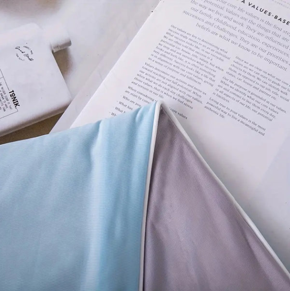 Cooling Blanket for Hot Sleepers, Moisture-Wicking and Breathable Fabric