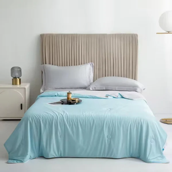 Cooling Blanket for Hot Sleepers, Moisture-Wicking and Breathable Fabric