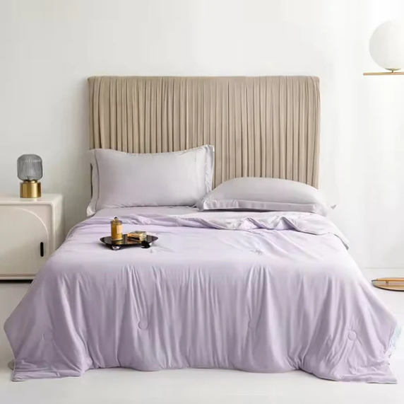 Cooling Blanket for Hot Sleepers, Moisture-Wicking and Breathable Fabric