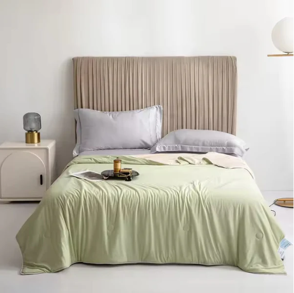 Cooling Blanket for Hot Sleepers, Moisture-Wicking and Breathable Fabric