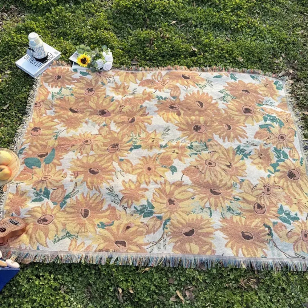 Lightweight Picnic Blanket - Floral Jacquard Pattern