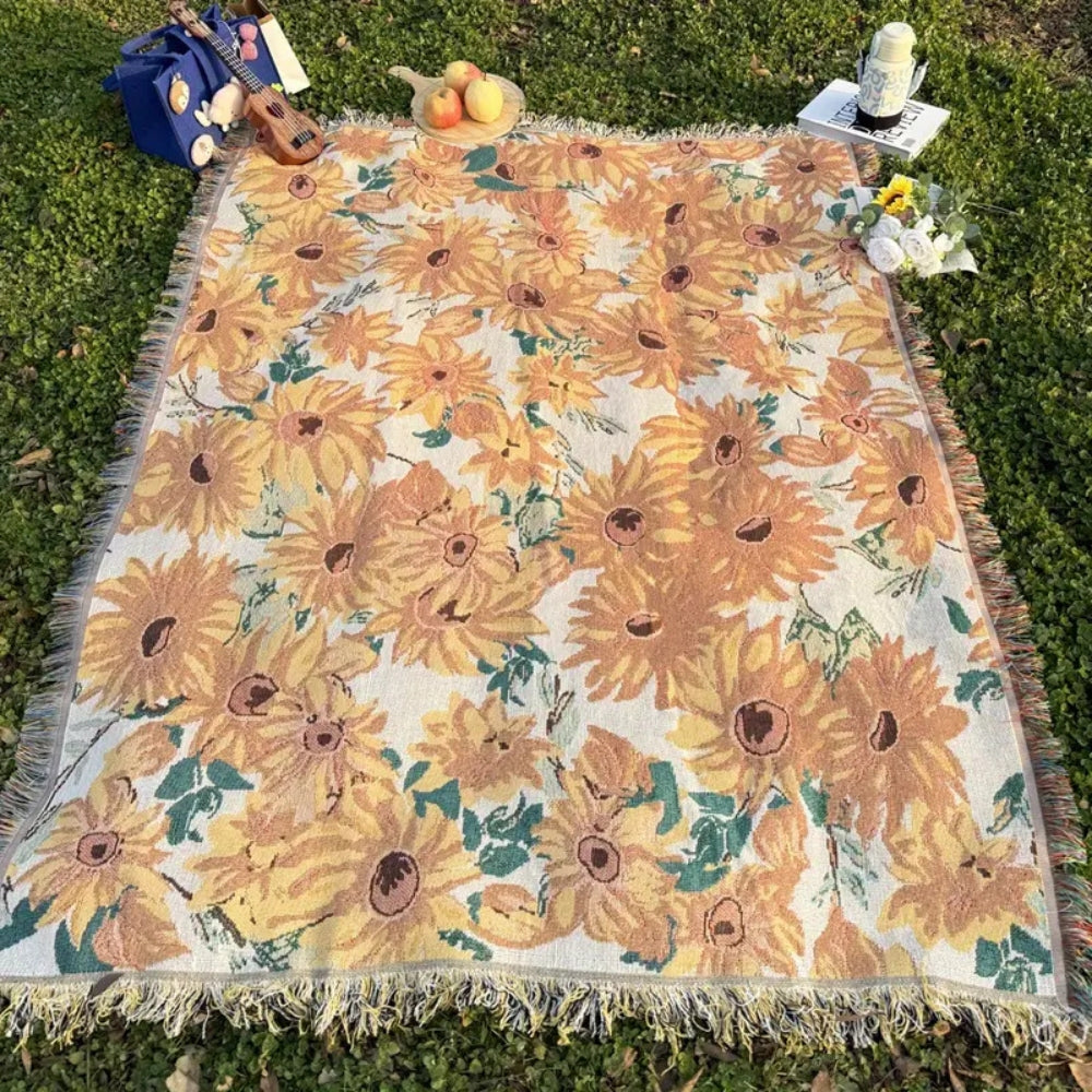 Lightweight Picnic Blanket - Floral Jacquard Pattern
