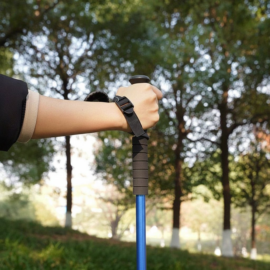 Ultra-Light Adjustable Trekking Poles Made Of Aluminum Alloy For Long Trails