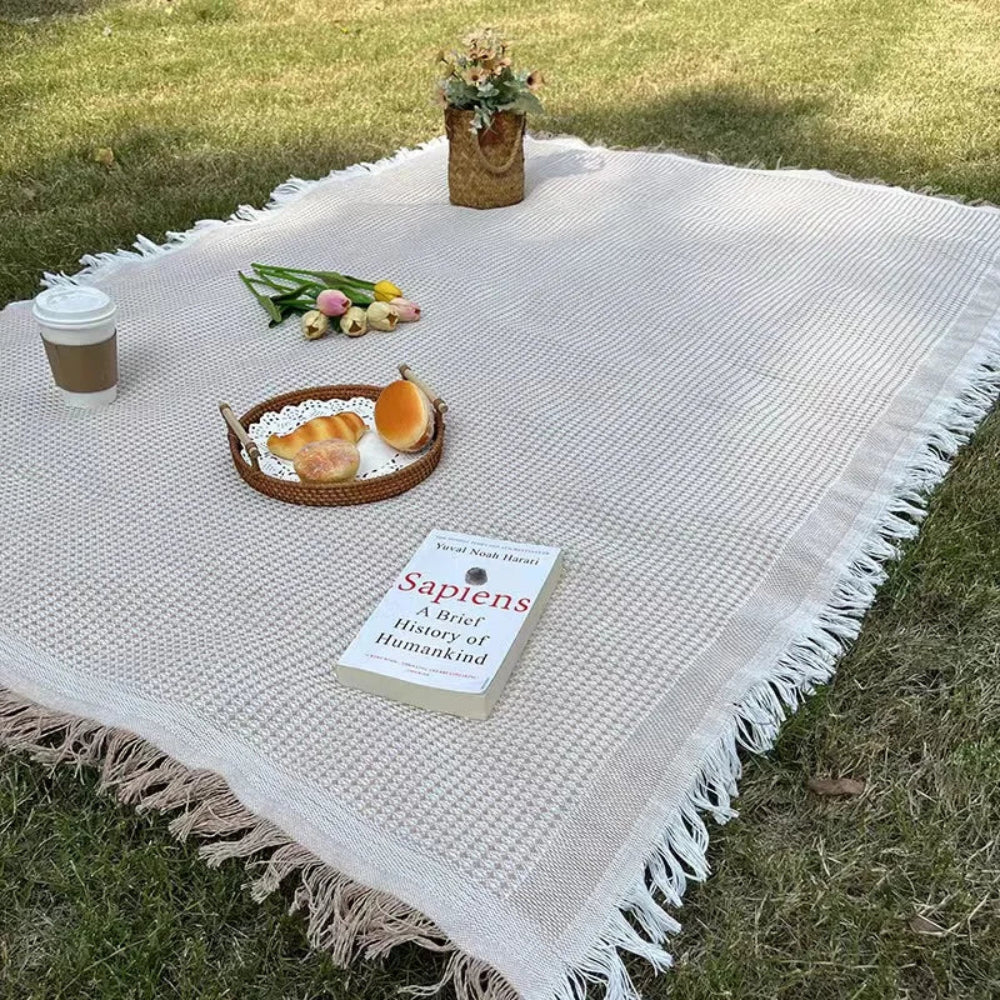 Woven Picnic Blanket with Decorative Tassels - Lightweight for Outdoor