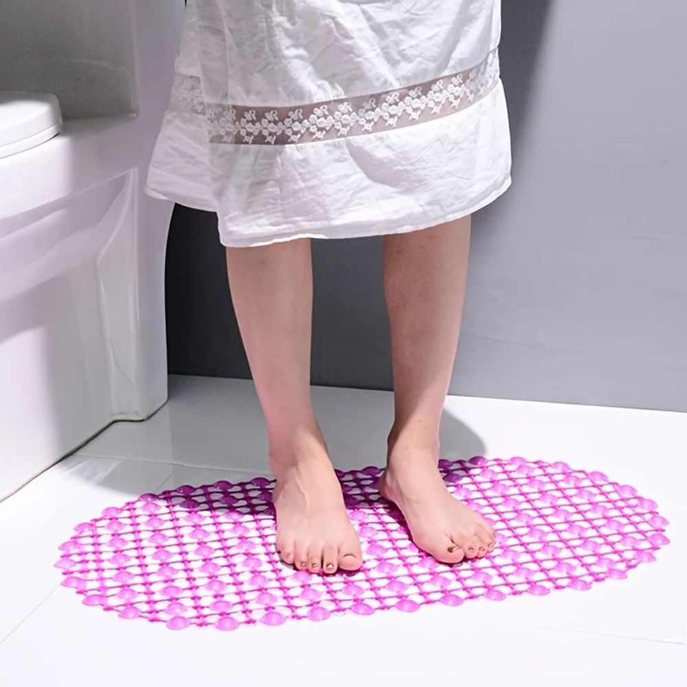 Suction Bath Mat With Drain Holes