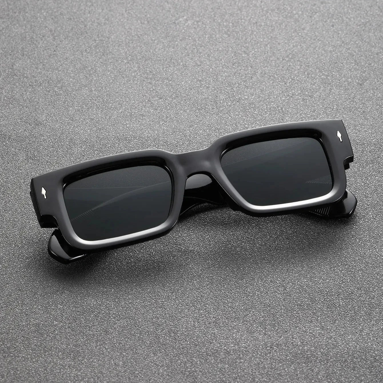 bold-square-sunglasses-unisex-lightweight-uv400-protection-img4.webp