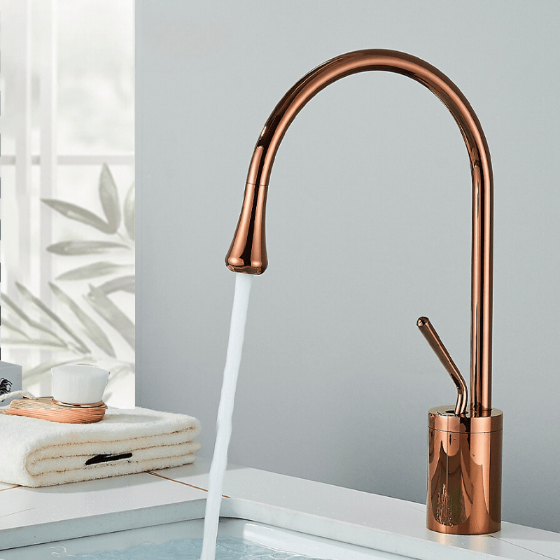 brushed-brass-washbasin-faucet-with-minimalist-gold-finish-img7.png