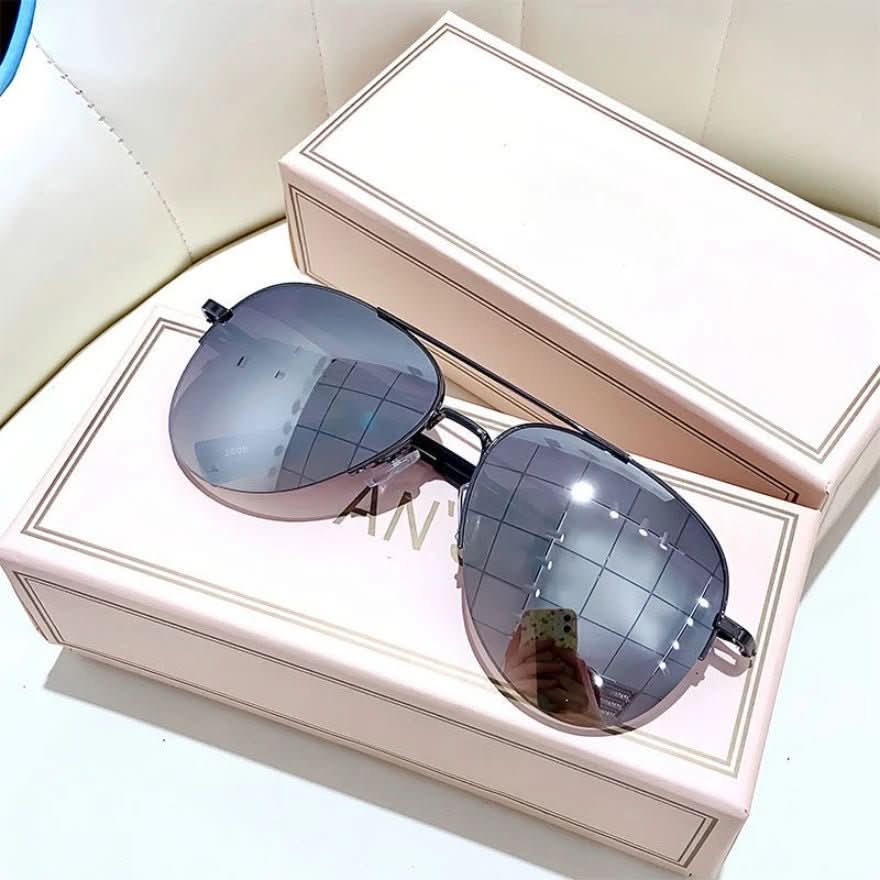 classic-aviator-sunglasses-for-men-uv400-gradient-lens-img12.jpg
