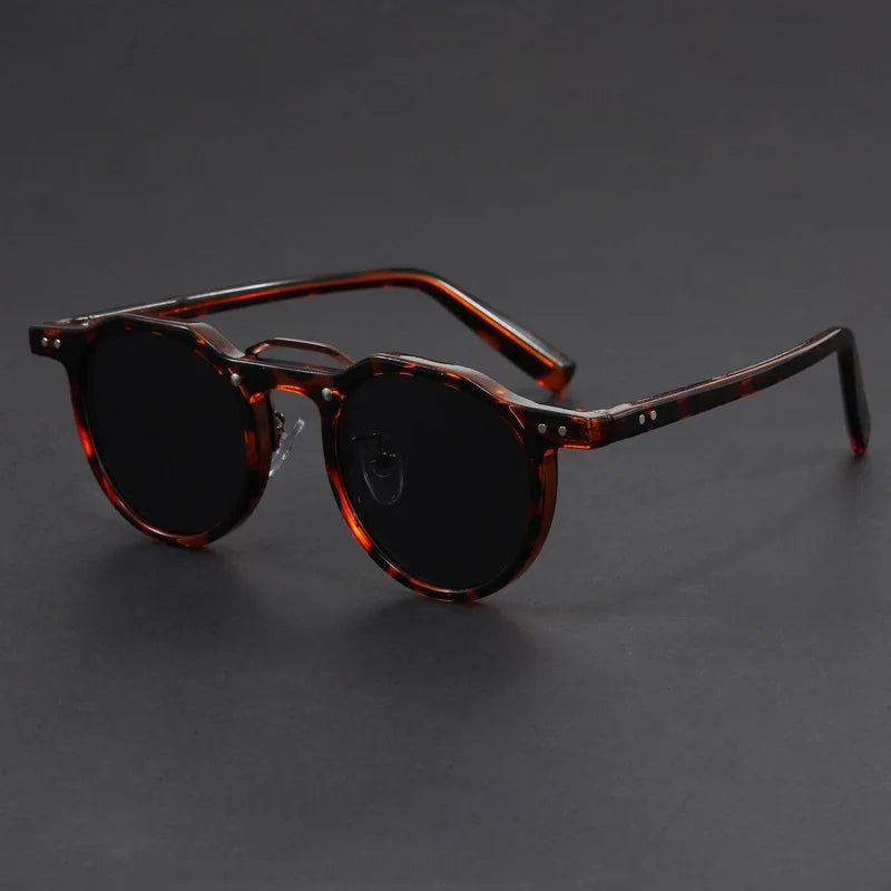 classic-aviator-sunglasses-unisex-polarized-anti-glare-lens-img3.webp
