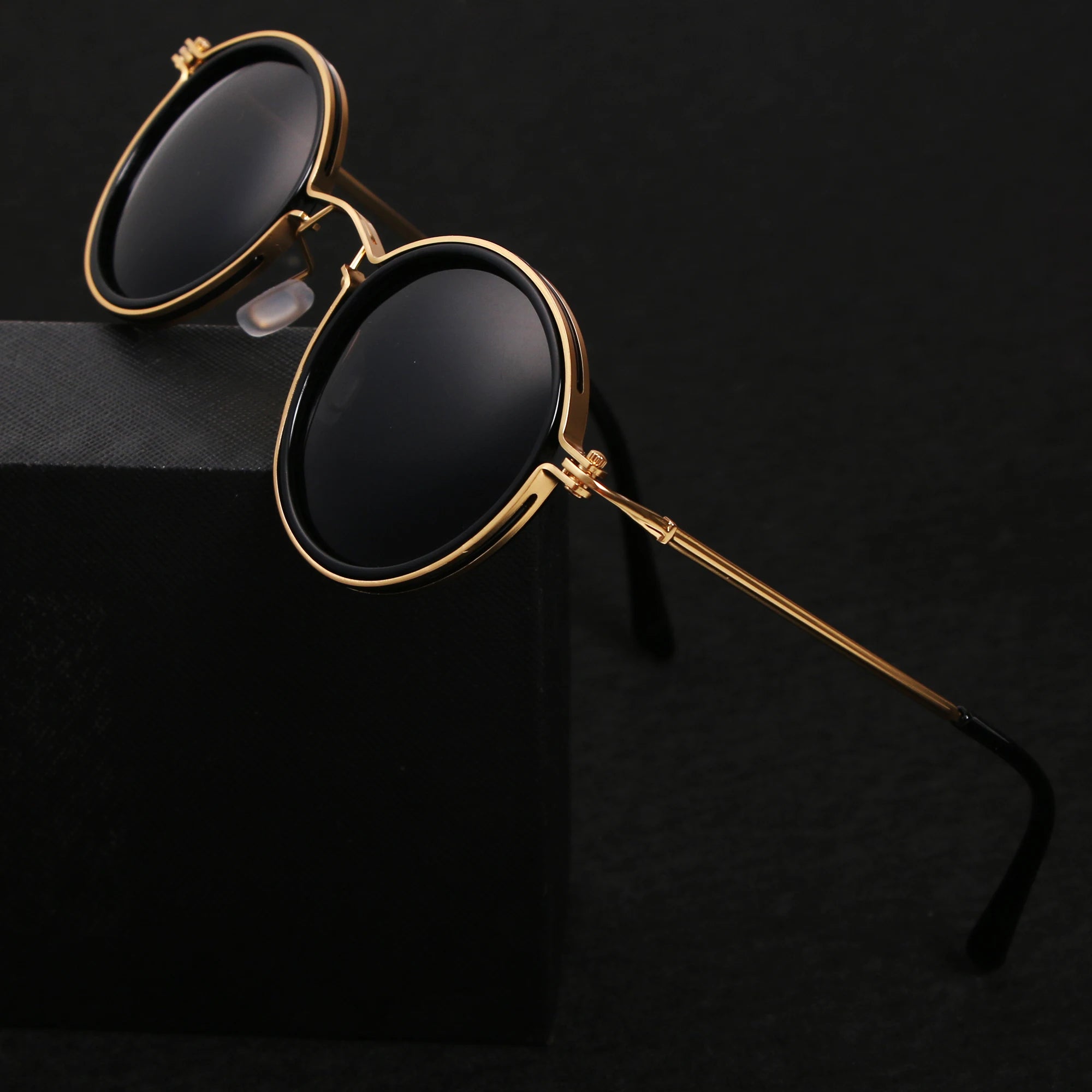 classic-aviator-sunglasses-unisex-polarized-anti-glare-lens-img4.webp
