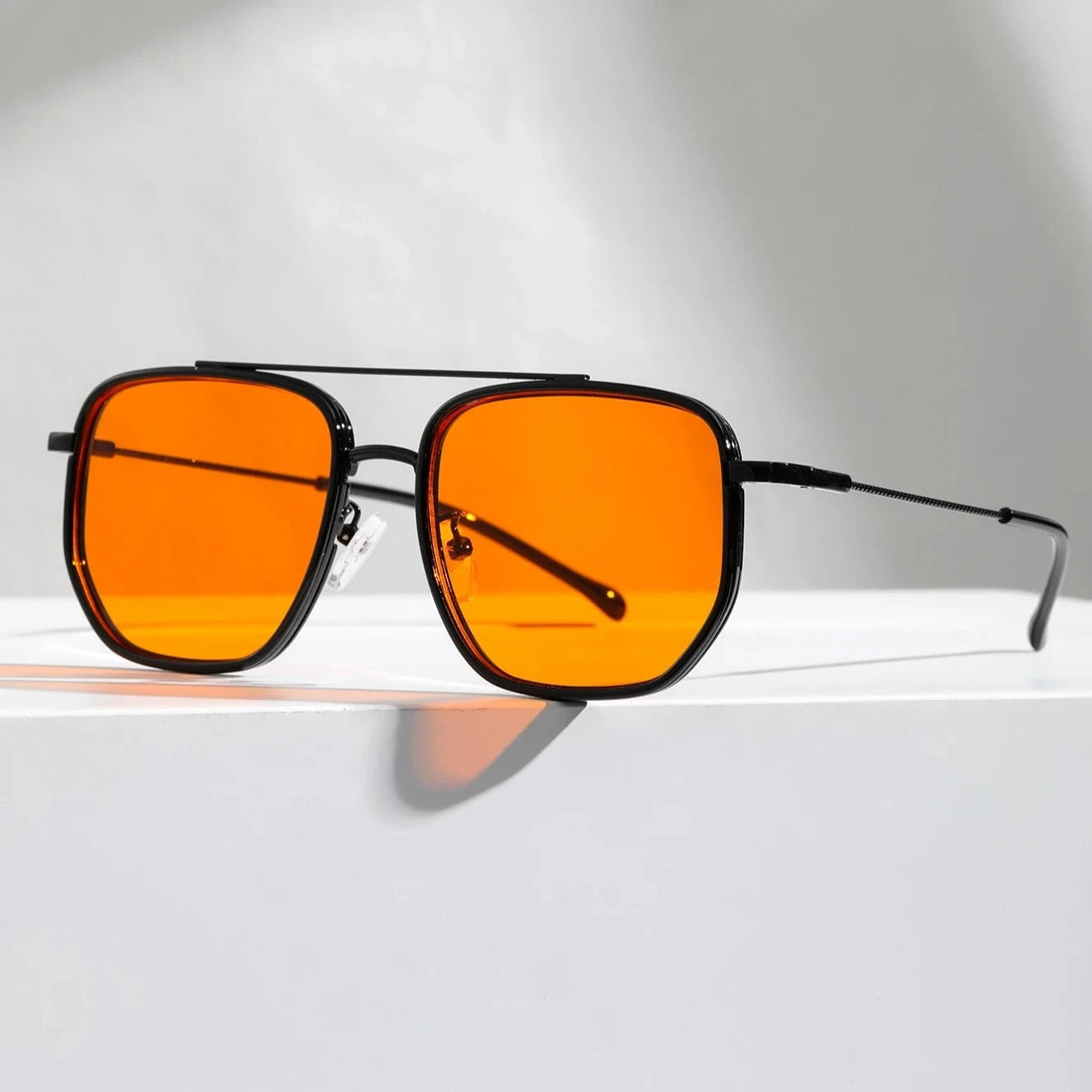 classic-aviator-sunglasses-unisex-uv400-protection-img1.webp