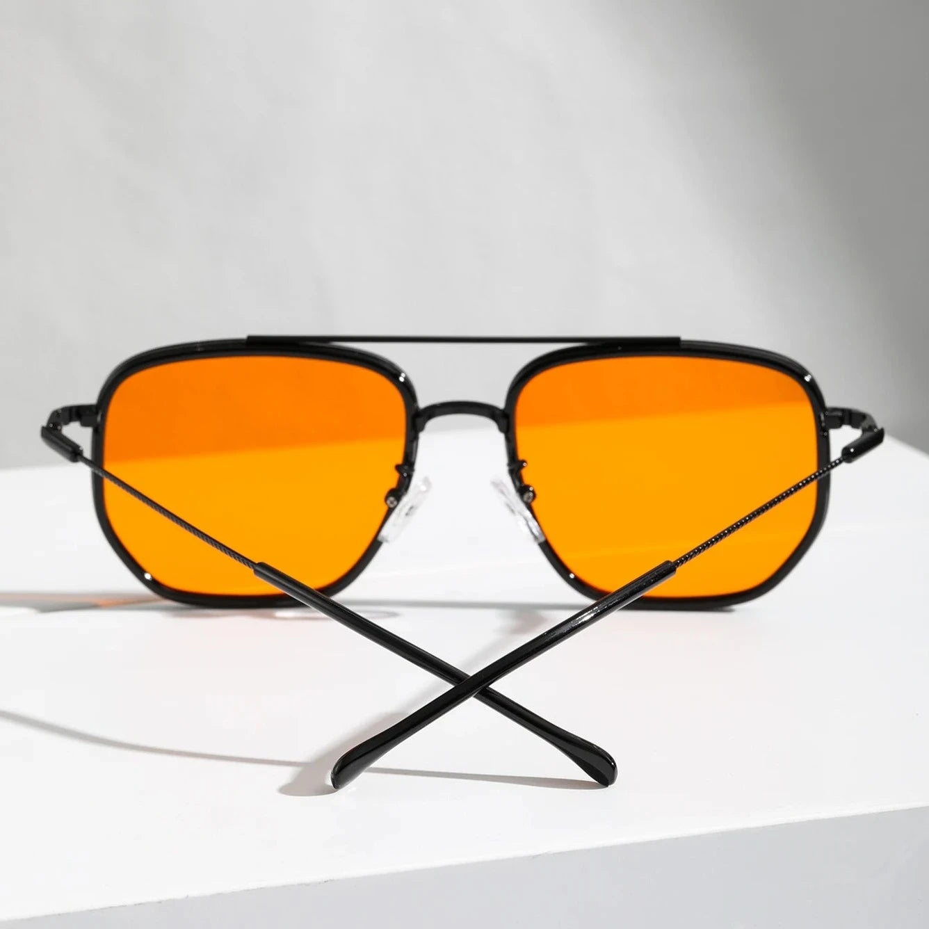 classic-aviator-sunglasses-unisex-uv400-protection-img4.webp