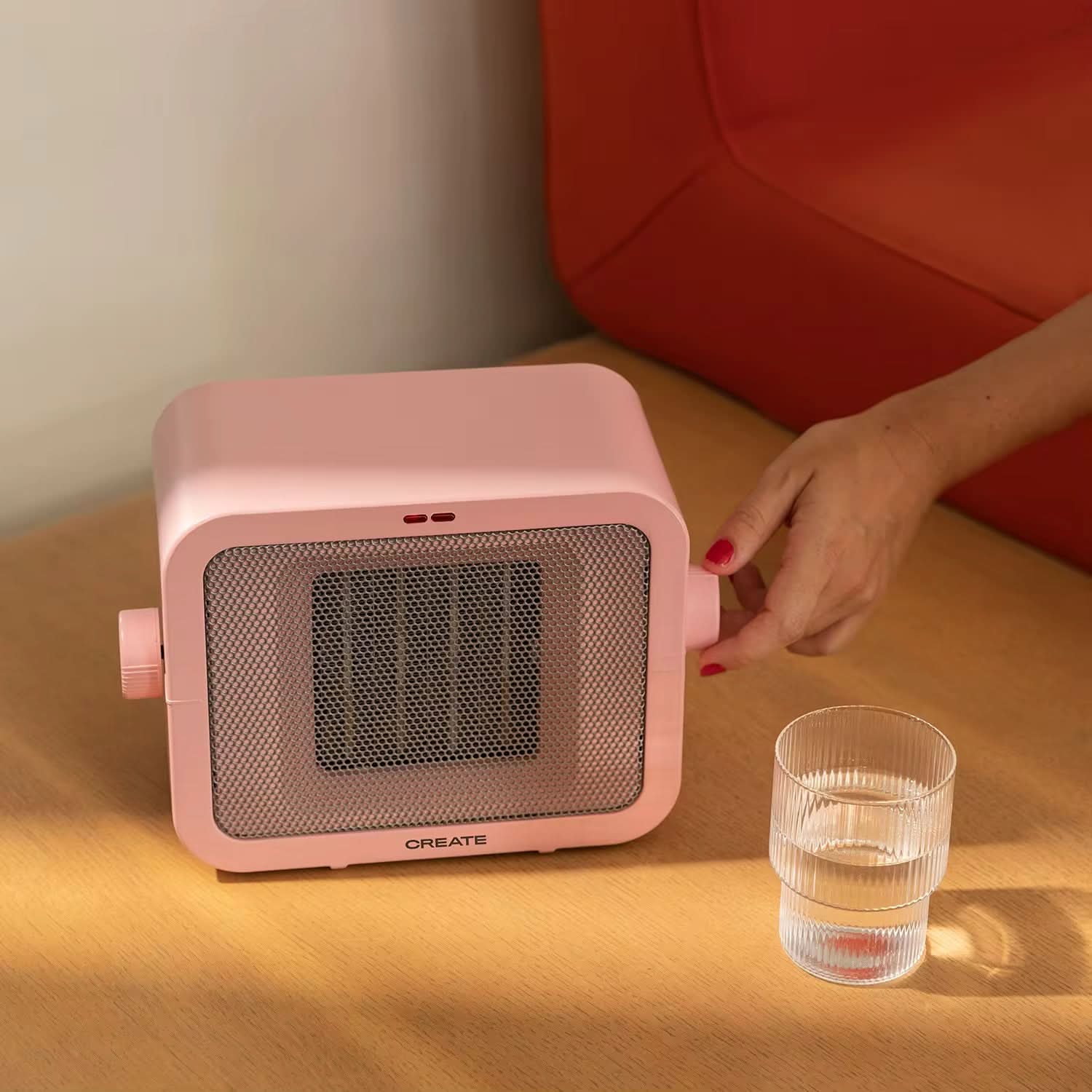 compact-ceramic-space-heater-with-overheat-protection-img2.jpg
