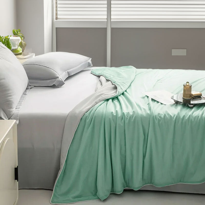 Breathable Cooling Blanket for Summer Sleep