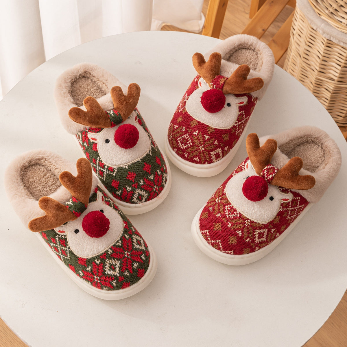 cosy-christmas-reindeer-slippers-plush-mule-img4.jpg