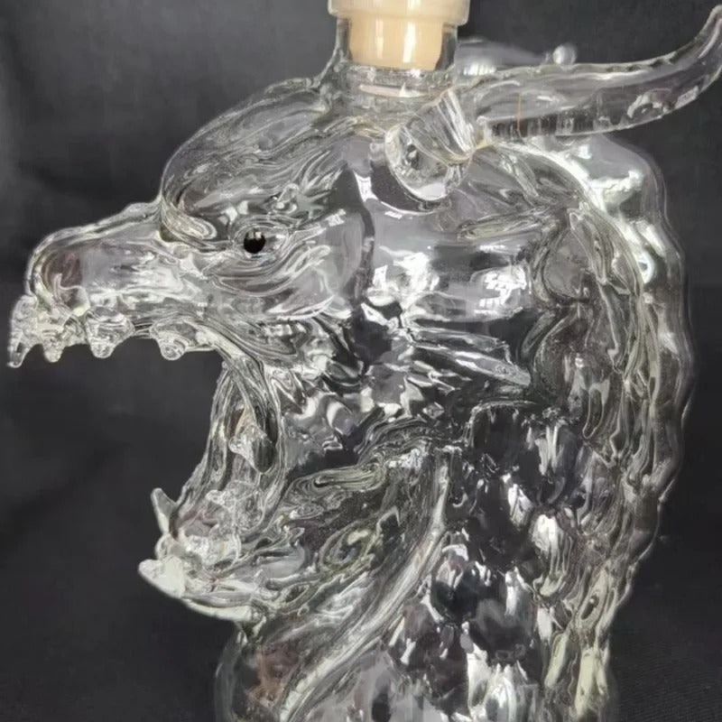 decorative-whiskey-decanter-750ml-dragon-head-tap-design-img3.jpg