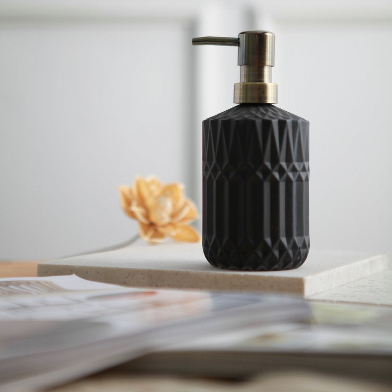 diamond-cut-glass-soap-dispenser-for-bathroom-390ml-abs-pump-img2.jpg