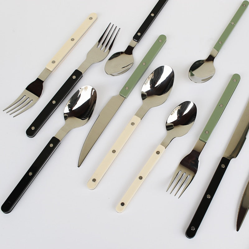 elegant-stainless-steel-cutlery-set-24-piece-dishwasher-safe-img2.jpg