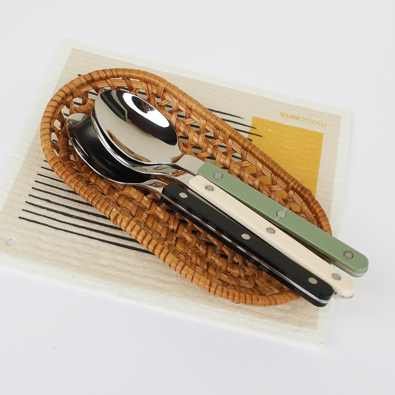 elegant-stainless-steel-cutlery-set-24-piece-dishwasher-safe-img5.jpg