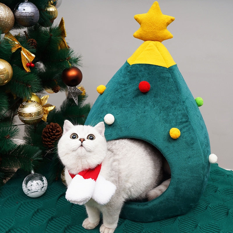 festive-christmas-cat-bed-tree-shaped-img2.jpg