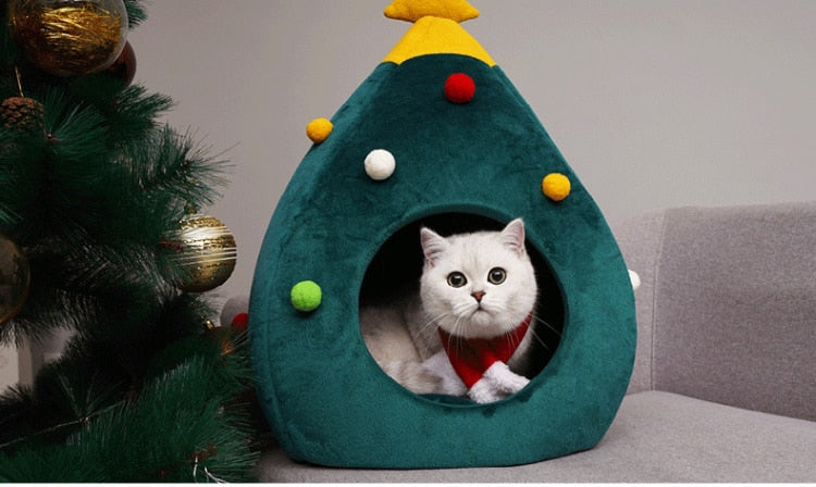 festive-christmas-cat-bed-tree-shaped-img3.jpg