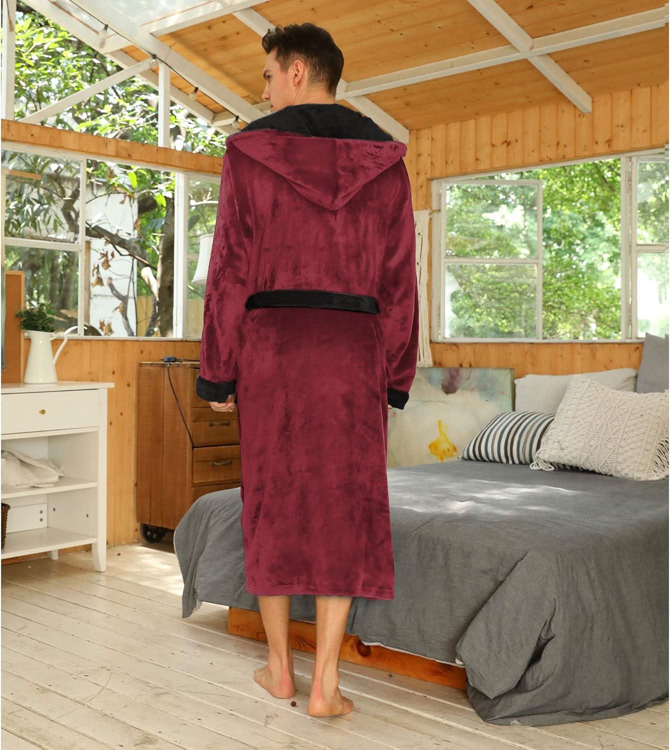 fleece-hooded-bathrobe-for-men-machine-washable-ultra-soft-img14.jpg