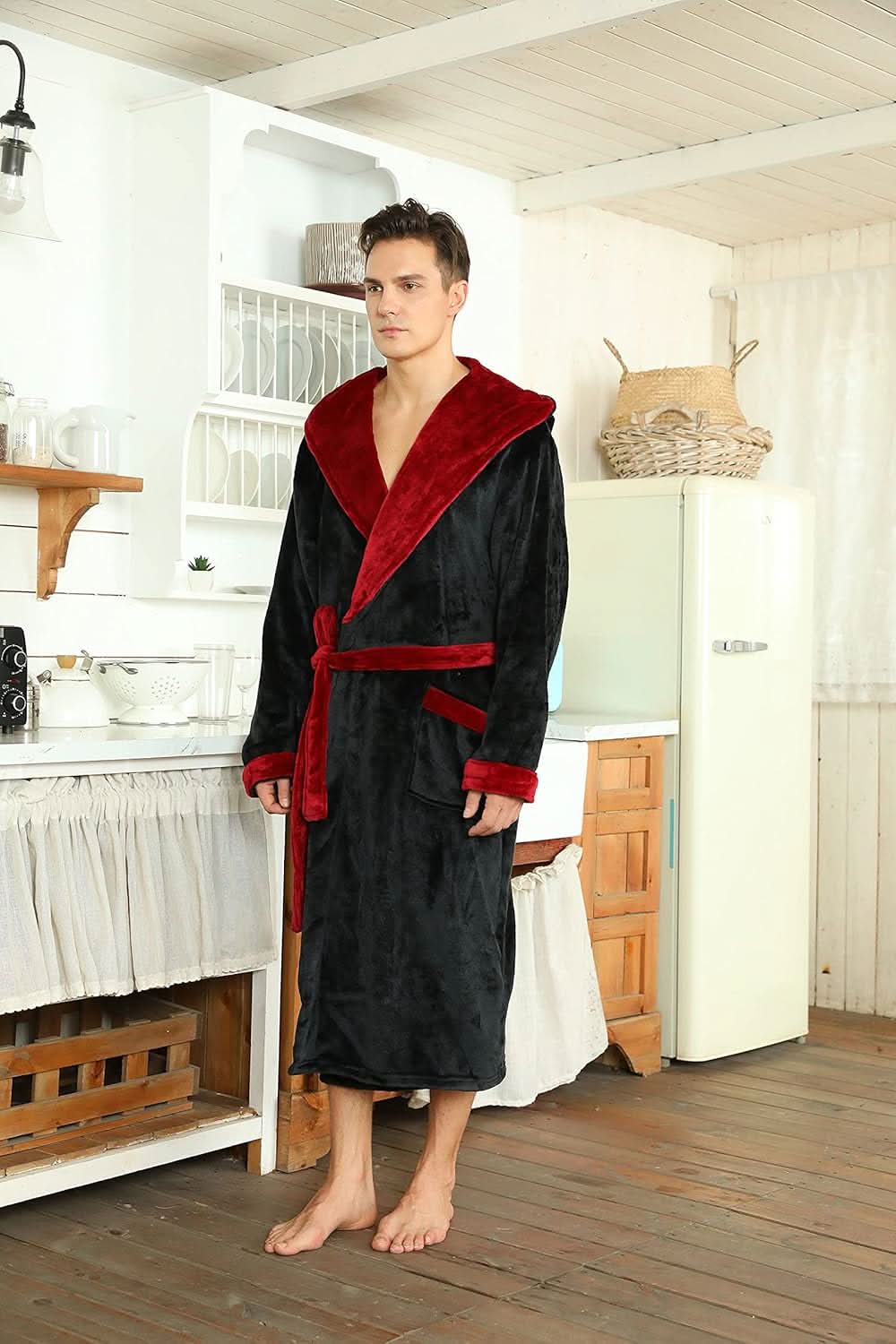 fleece-hooded-bathrobe-for-men-machine-washable-ultra-soft-img23.jpg