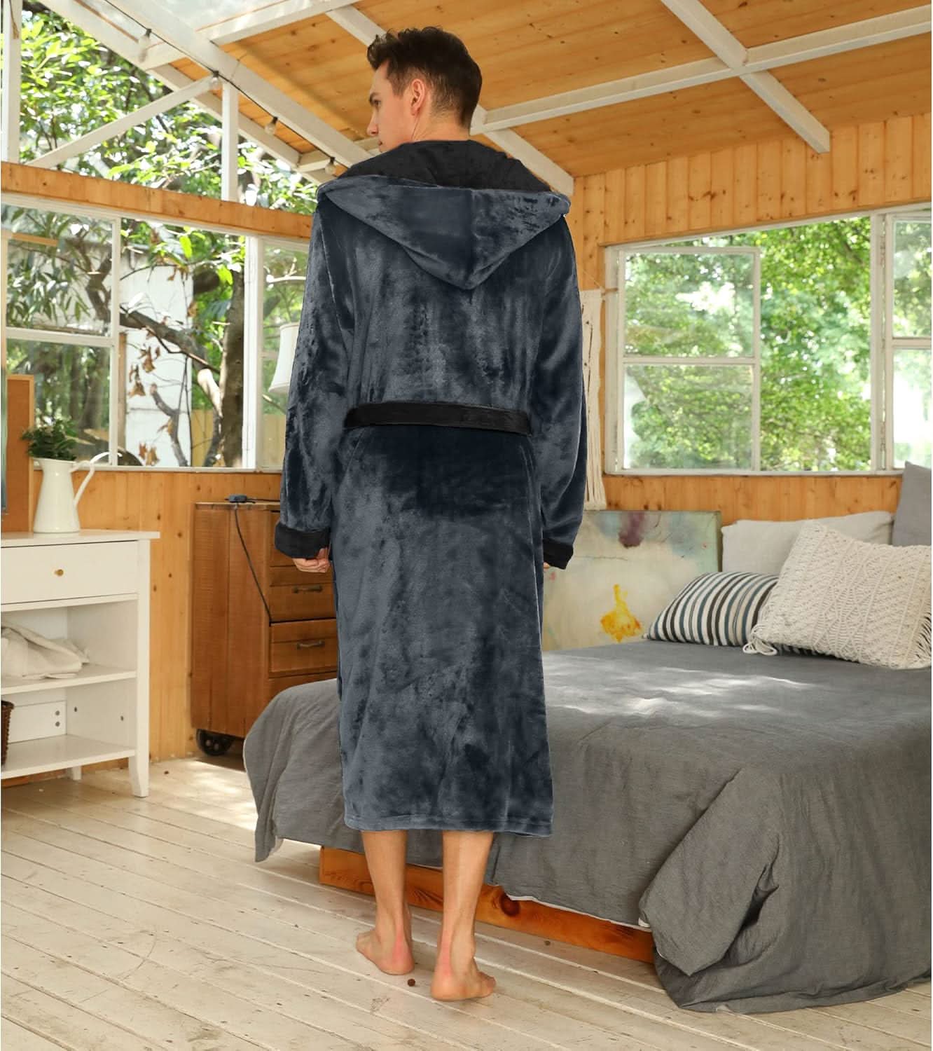 fleece-hooded-bathrobe-for-men-machine-washable-ultra-soft-img27.jpg