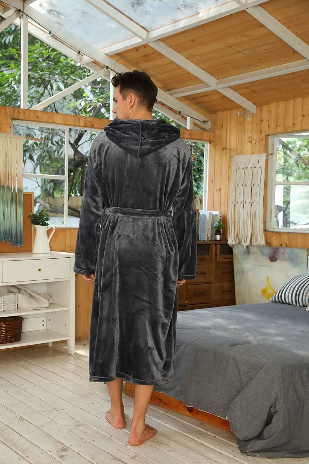 fleece-hooded-bathrobe-for-men-machine-washable-ultra-soft-img33.jpg