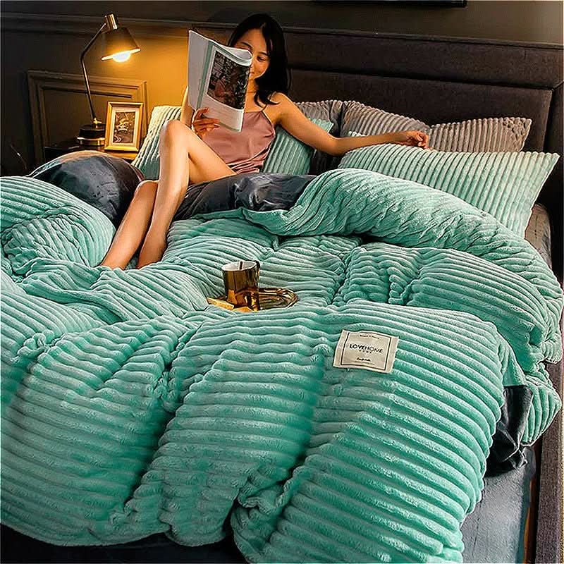 fleece-microfiber-winter-duvet-ultra-soft-warm-cozy-img1.jpg