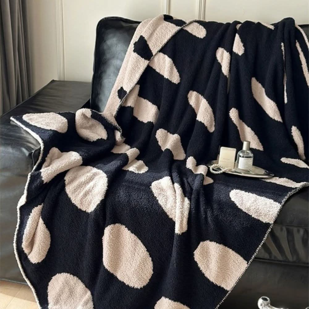 fleece-reversible-blanket-130x170cm-ultra-soft-polka-dot-throw-img3.jpg