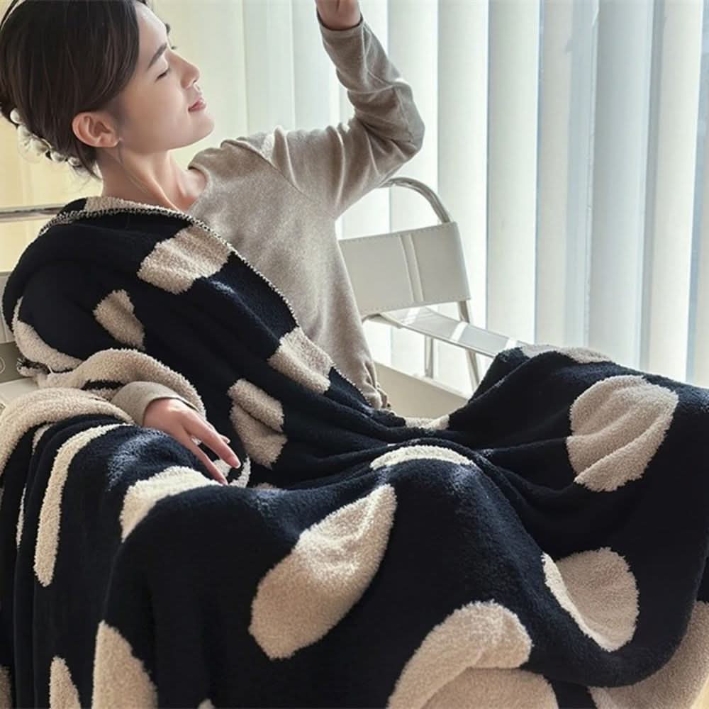 fleece-reversible-blanket-130x170cm-ultra-soft-polka-dot-throw-img6.jpg