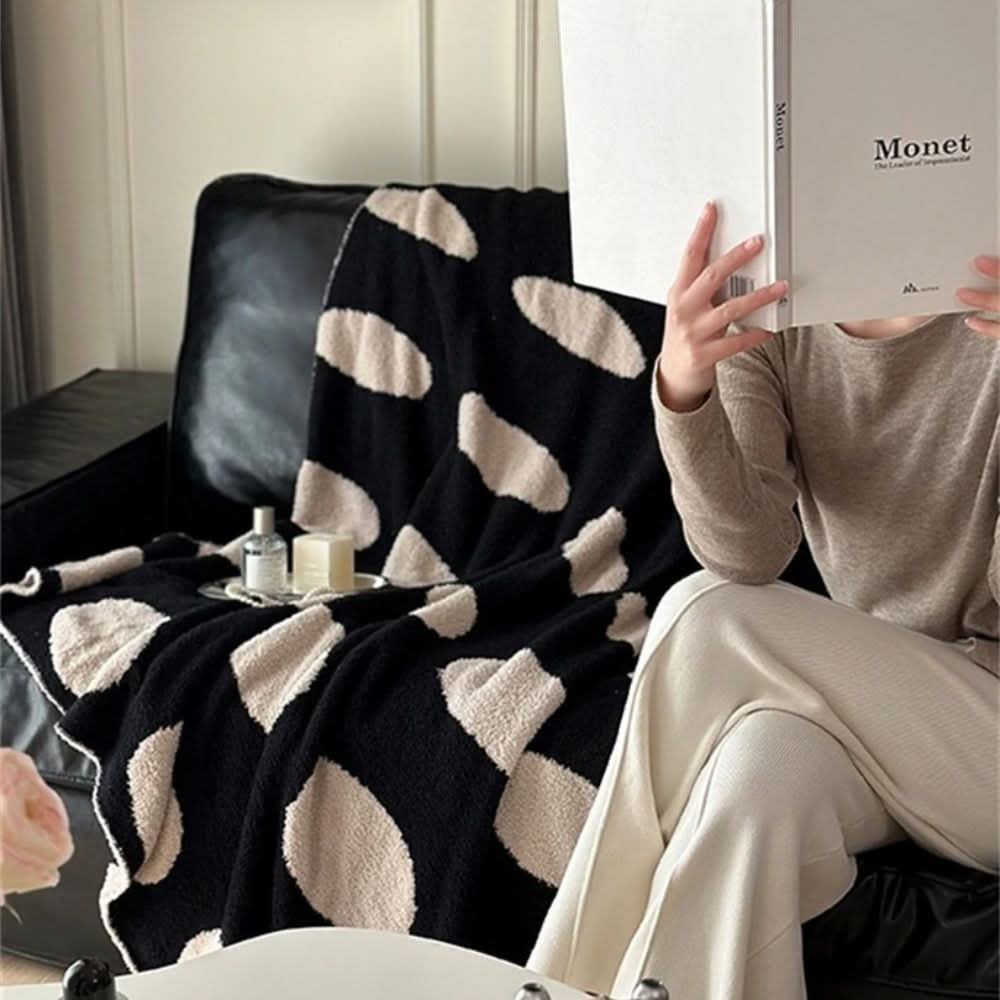 fleece-reversible-blanket-130x170cm-ultra-soft-polka-dot-throw-img8.jpg
