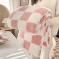 fleece-throw-blanket-ultra-soft-lightweight-breathable-img1.png