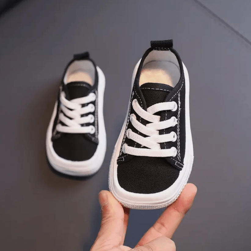 flexible-barefoot-sneakers-for-kids-anti-slip-breathable-img1.png
