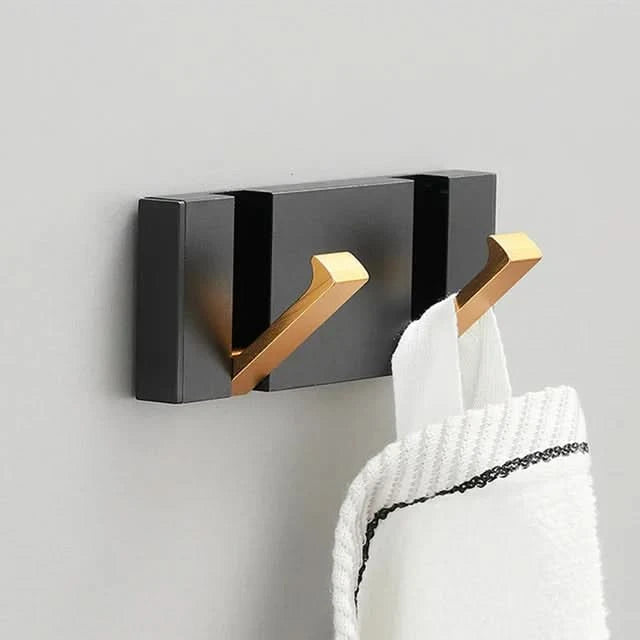 foldable-stainless-steel-wall-hook-with-minimalist-edge-img3.webp