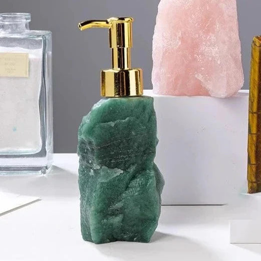 handcrafted-soap-dispenser-for-bathroom-elegant-artisan-design-img2.webp