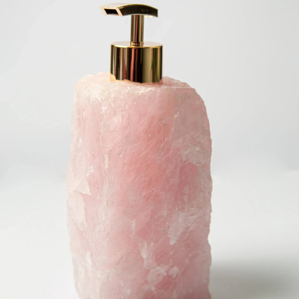 handcrafted-soap-dispenser-for-bathroom-elegant-artisan-design-img3.webp