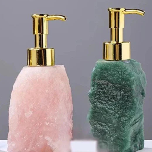 handcrafted-soap-dispenser-for-bathroom-elegant-artisan-design-img4.webp