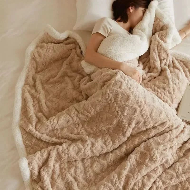 lambswool-fleece-winter-blanket-thick-warm-breathable-throw-img7.webp