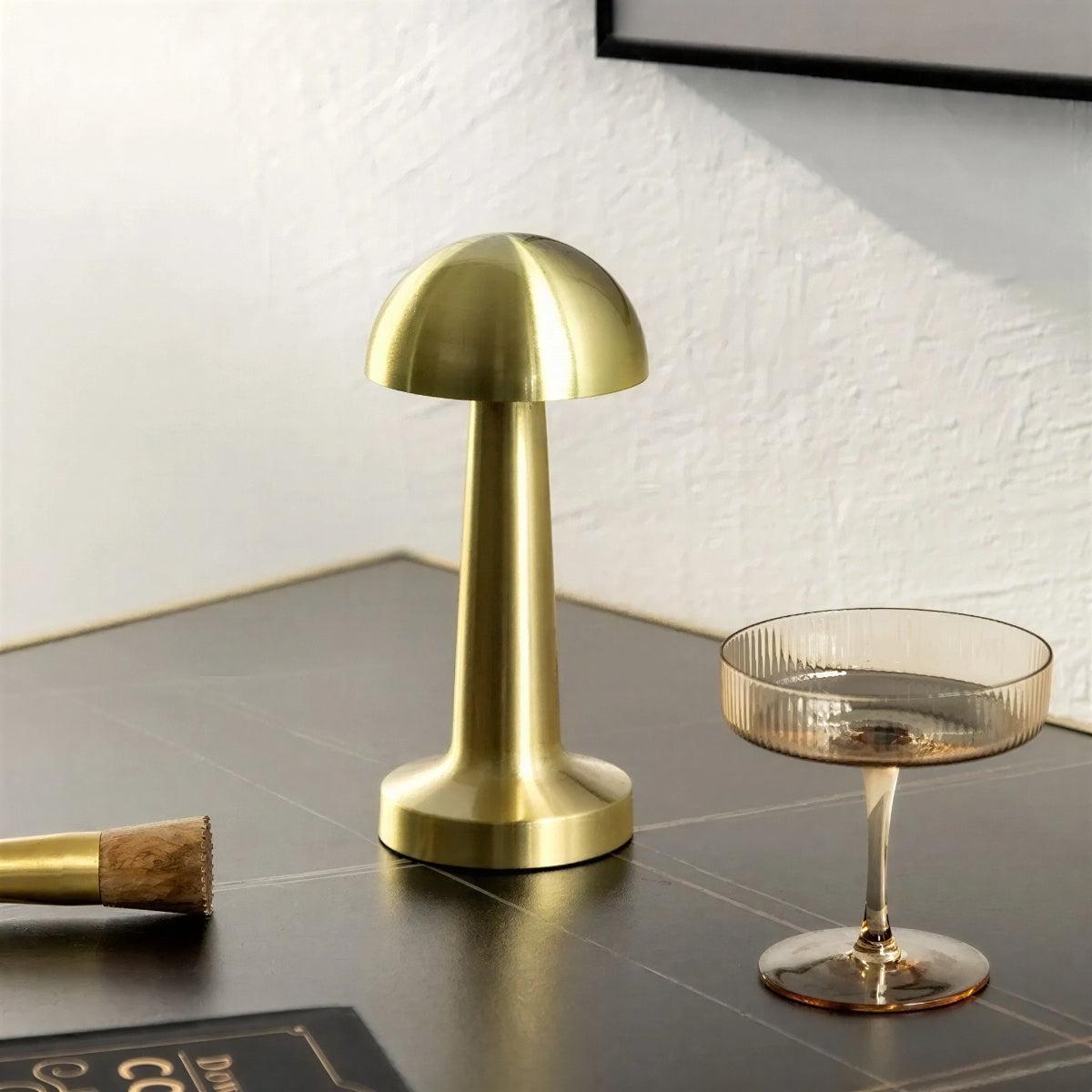 modern-cordless-table-lamp-with-touch-dimmer-for-restaurant-img6.jpg