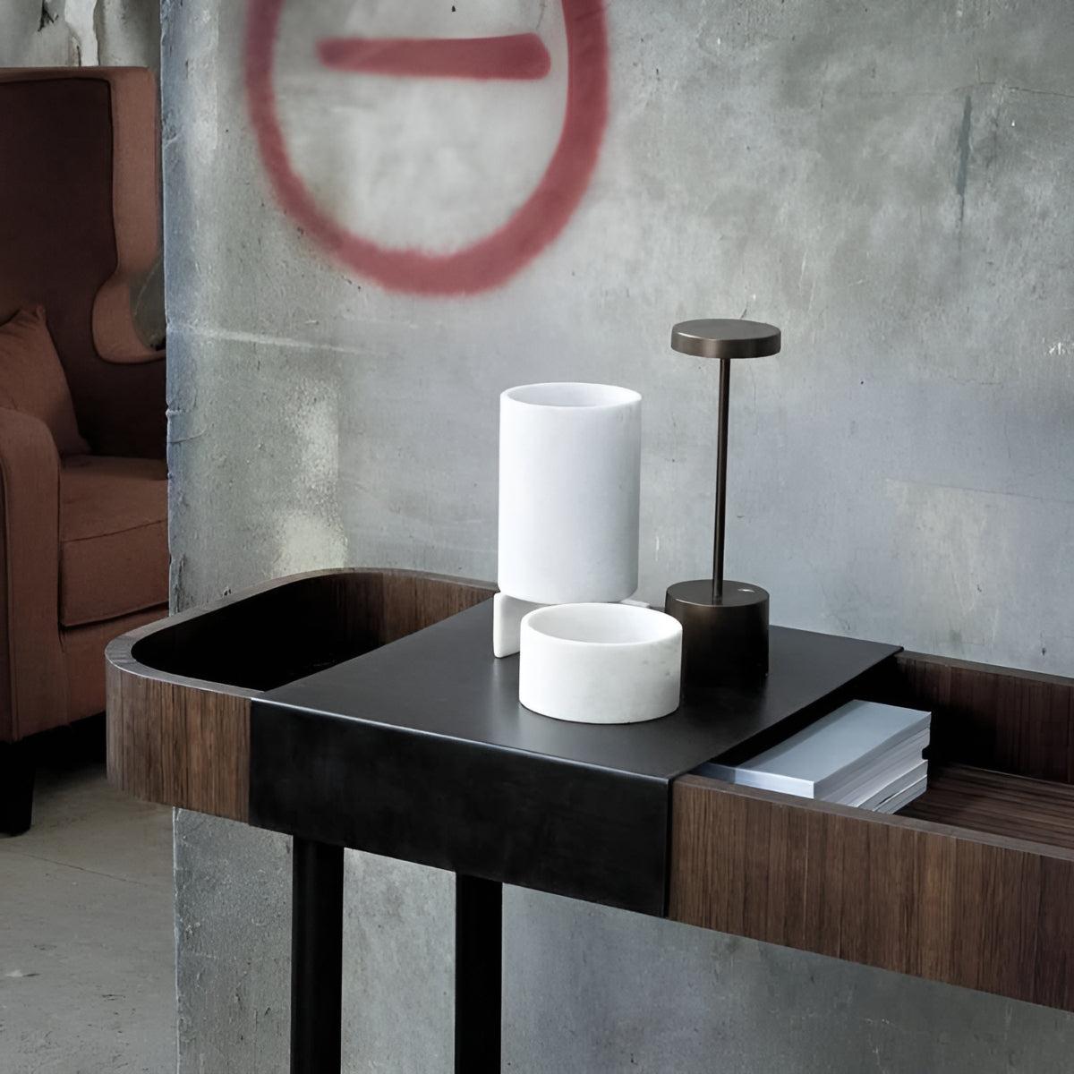 modern-rechargeable-table-lamp-with-touch-dimming-for-restaurant-img2.jpg
