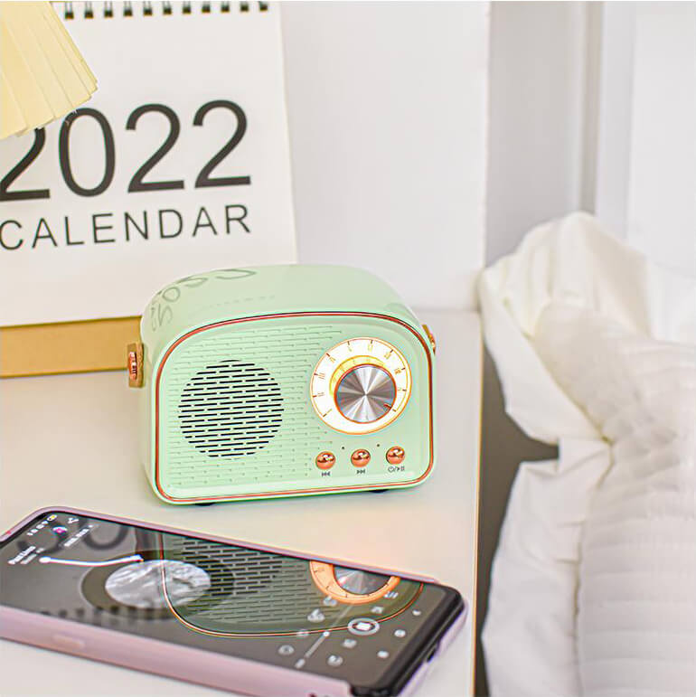 portable-retro-round-bluetooth-speaker-bluetooth-5-0-aux-img4.jpg