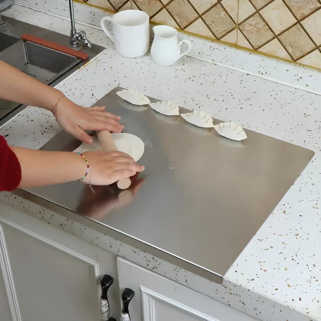 professional-stainless-steel-cutting-board-with-spill-guard-dishwasher-safe-img1.jpg