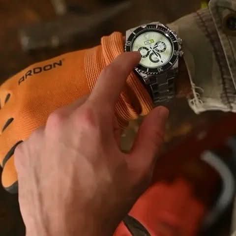 rugged-gps-smartwatch-with-health-monitoring-21-day-battery-img3.jpg