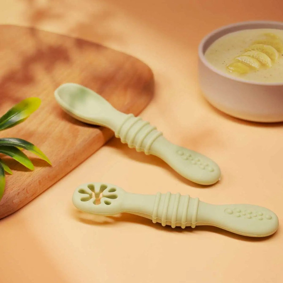 soft-silicone-feeding-spoon-for-babies-food-grade-dishwasher-safe-img11.jpg