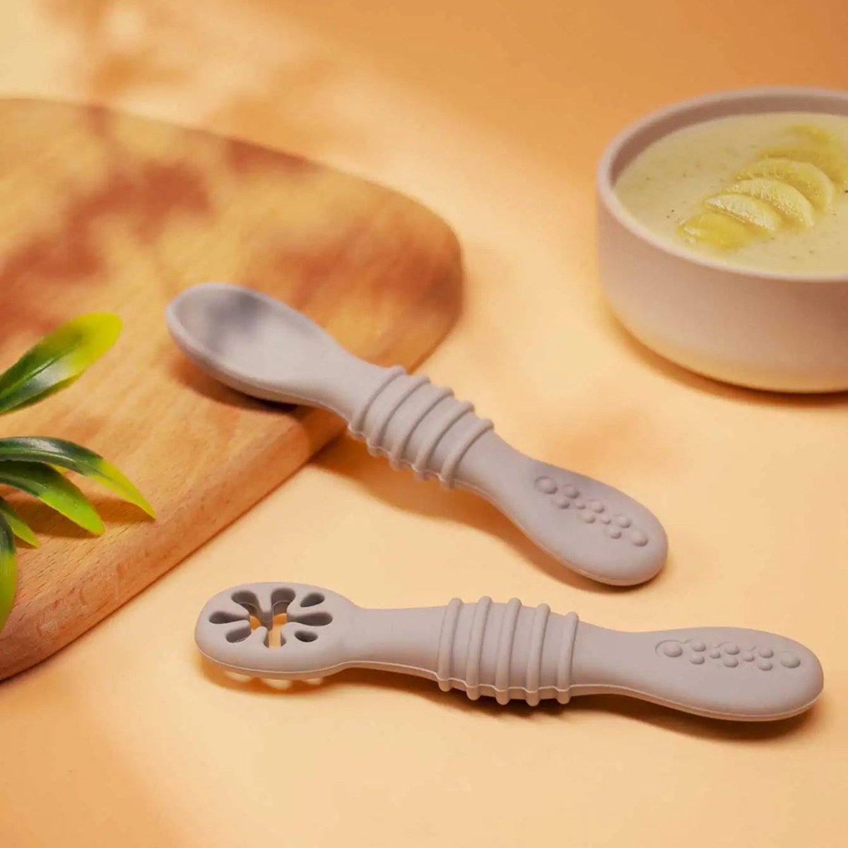 soft-silicone-feeding-spoon-for-babies-food-grade-dishwasher-safe-img4.jpg