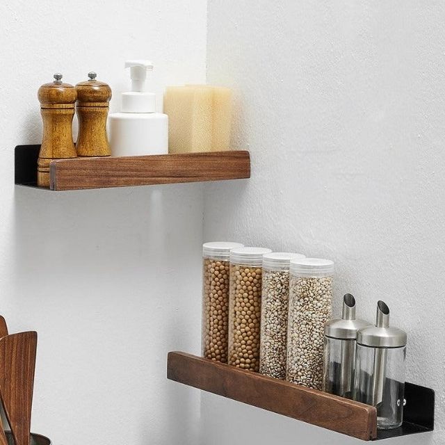 solid-wood-wall-shelf-with-modern-minimalist-design-img1.jpg